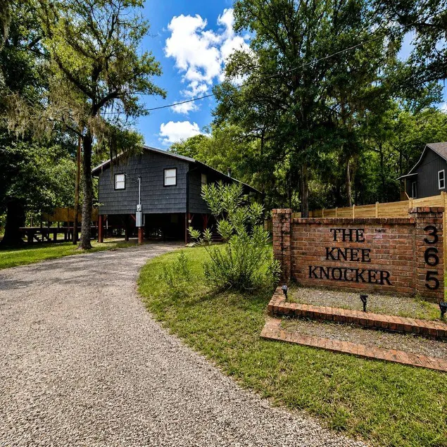 The Knee Knocker on Caddo Lake: Family Cabin near Karnack, Texas - Image 1