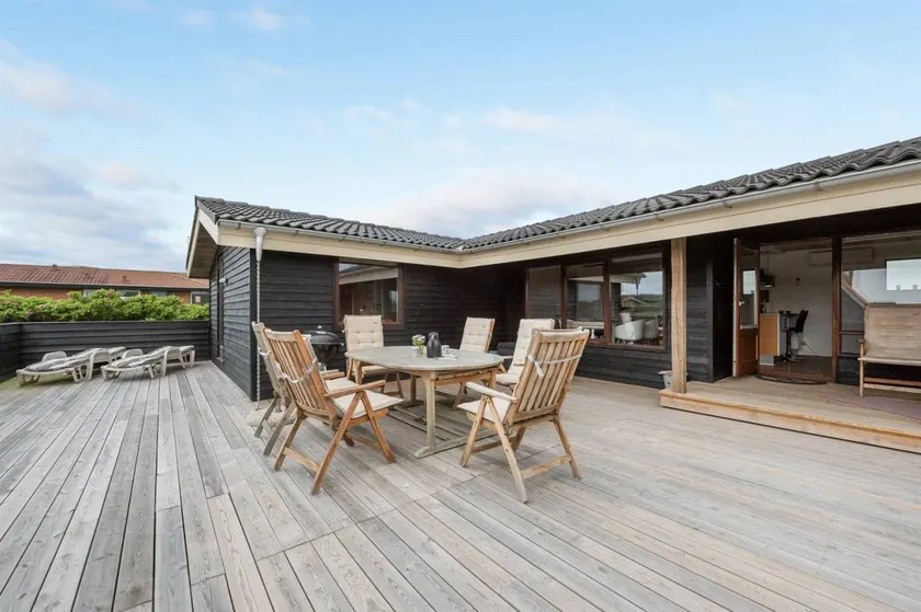Fully equipped spacious holiday home with terrace, sauna & hot tub | Close to the beach | Pets allowed - Image 1