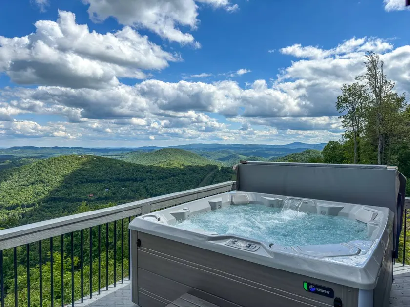 House with hot tub, barbecue & fast internet | Mountain view - Image 1