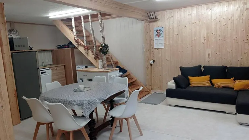 Fully equipped lovely cottage with garden & terrace | Mountain view | Pets allowed - Image 1