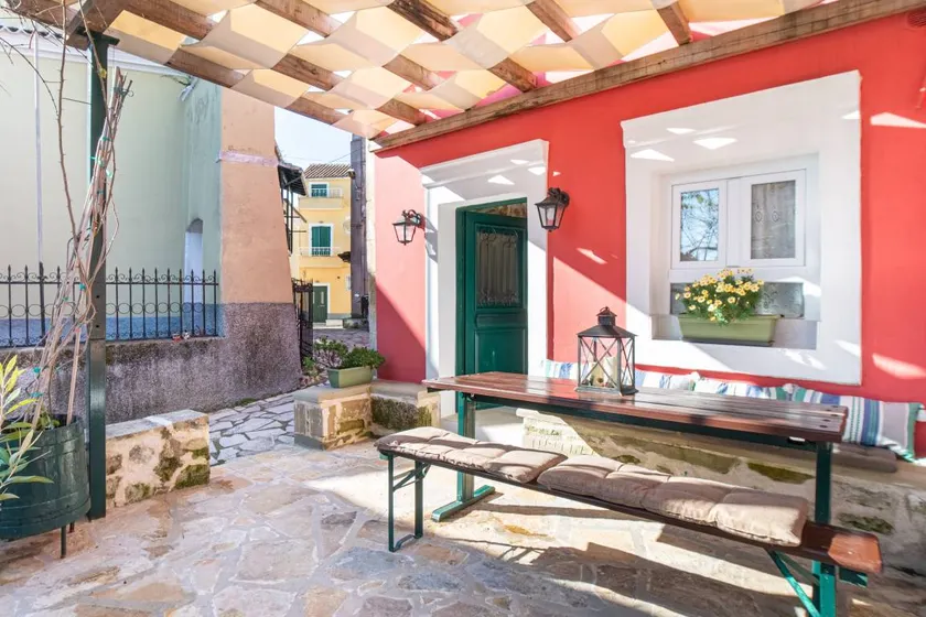 Bekiris Traditional Inn - Image 1