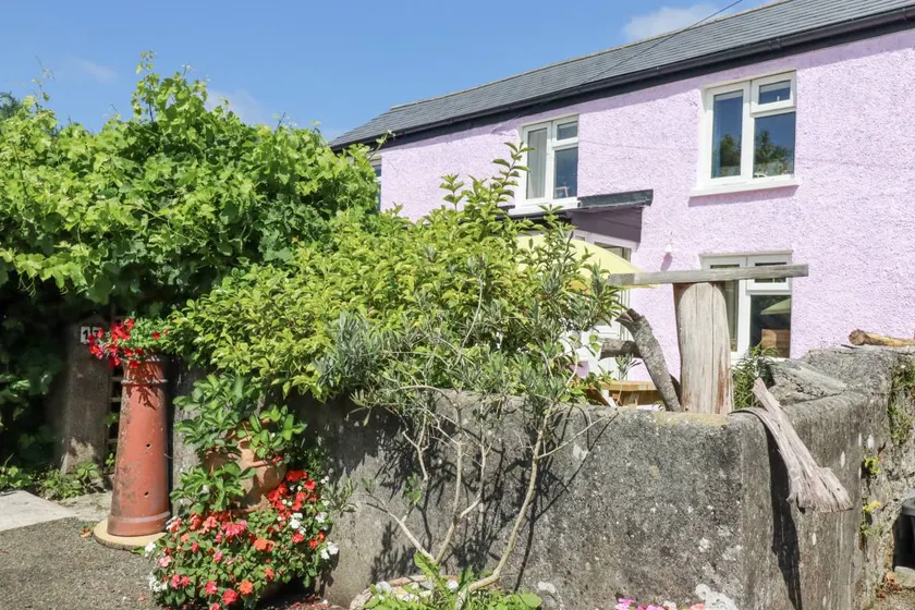 Children-friendly pleasant cottage with garden | Dogs allowed - Image 1