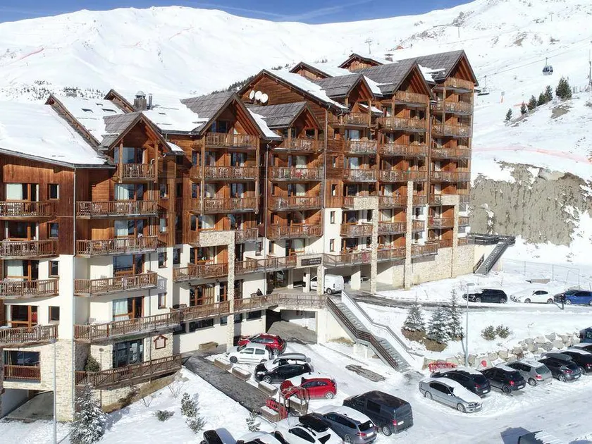 Flat with heated pool - Image 1