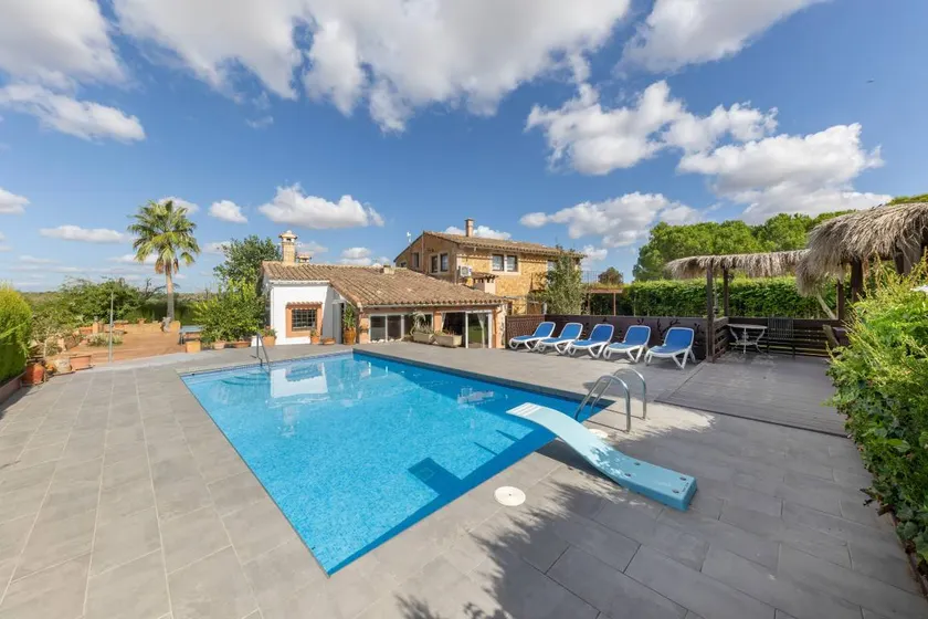 Villa with terrace, private pool & barbeque | Mountain view | Good for workation - Image 1