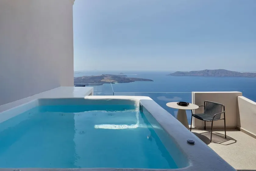 Villa with terrace - Image 1