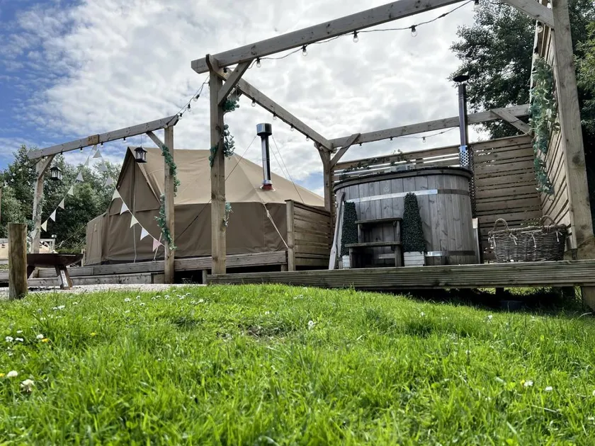 Preston Nature Escapes in Bell Tent with Private Wood Fired Hot Tub - Image 1