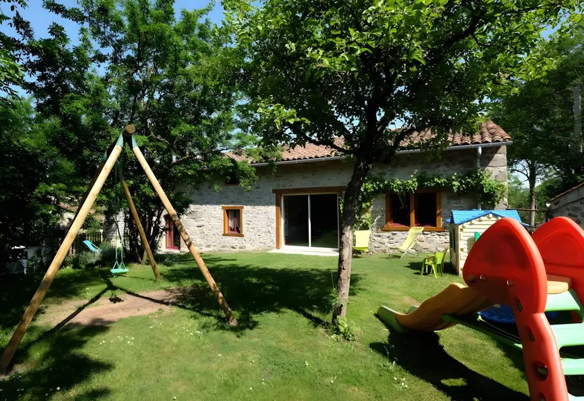 Espectacular casa rural apta para niños con barbacoa, jardín y terraza | Vistas a la montaña | Admite perro - Image 1