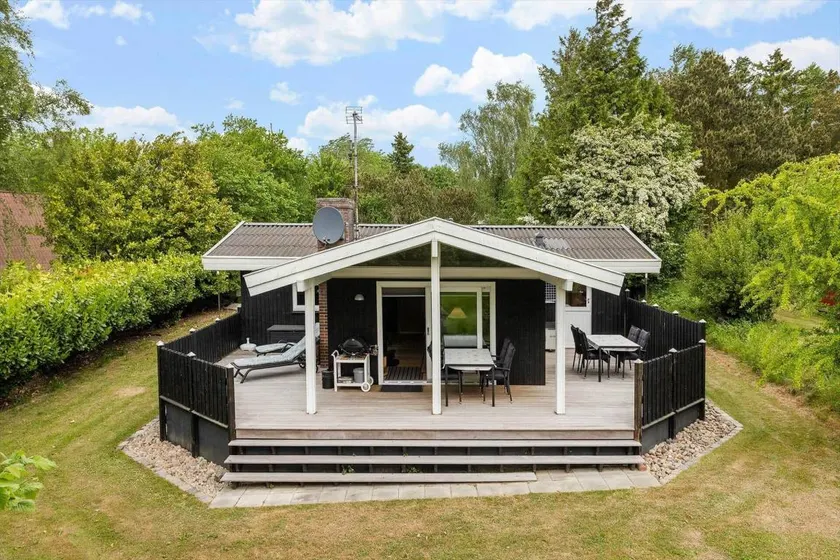 Fully equipped house with terrace, barbecue & sauna | Close to the beach - Image 1