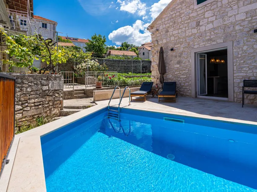 Holiday Home Nina by Interhome - Image 1