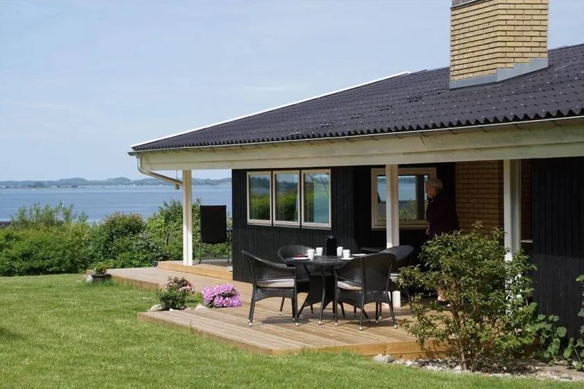 House with BBQ, sauna & terrace - Image 1