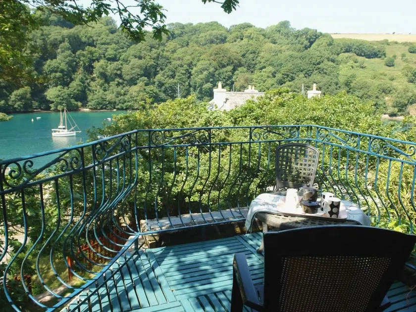 Cottage with terrace, BBQ & garden - Image 1