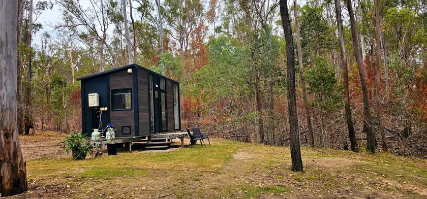 Tiny House Escape with Peaceful Farm Views & Comfort in Glenwood, Australia - Image 1