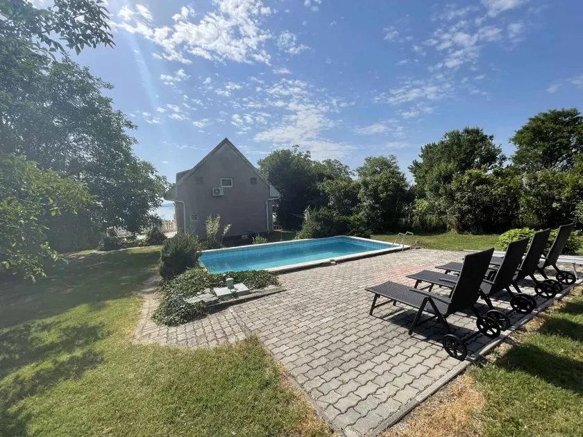 Ferienhaus mit Pool und Balatonpanorama - Image 1