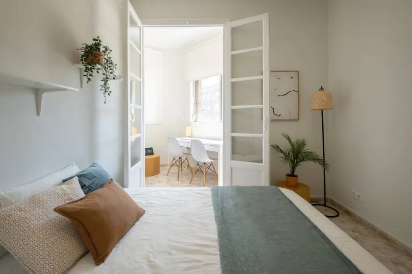 Private room | Next to Carmen Gate - Image 1