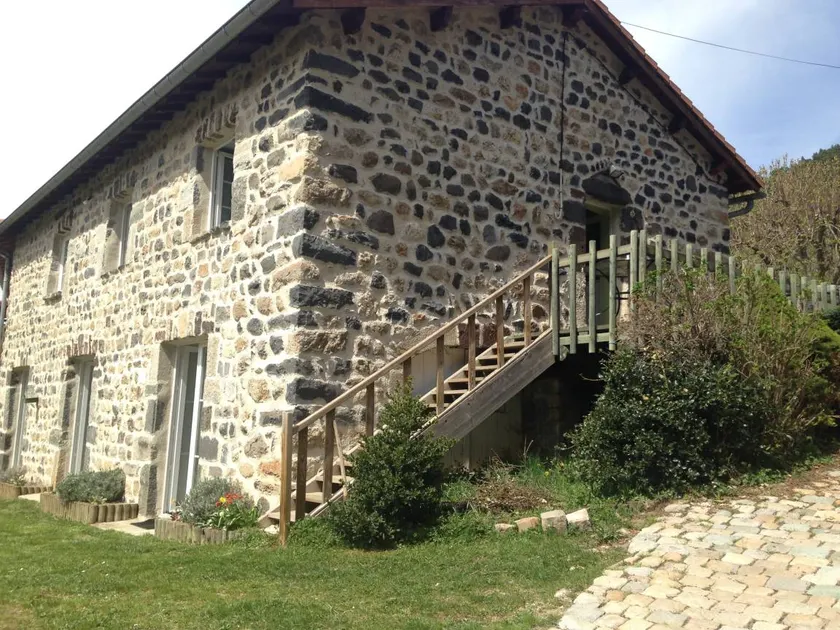 Holiday home with terrace, garden & barbeque - Image 1