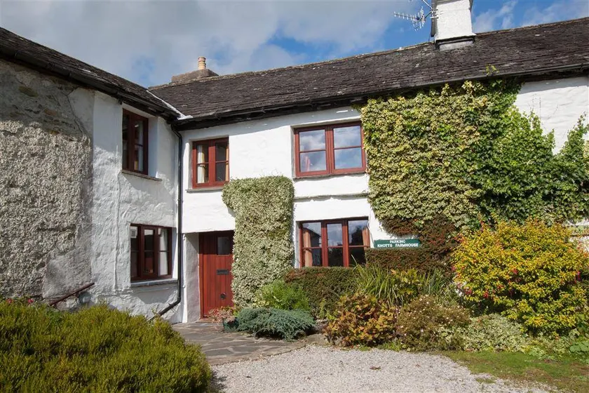 Cottage with garden - Image 1