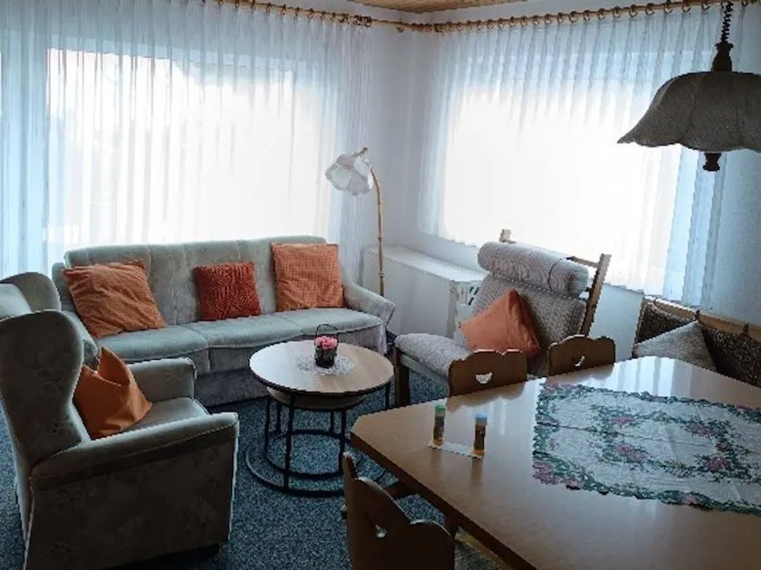 Holiday home with terrace, heated pool & garden | Mountain view - Image 1