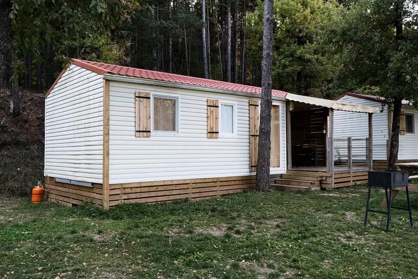 Pleasant mobile home with sauna, hot tub & BBQ | Pets allowed - Image 1