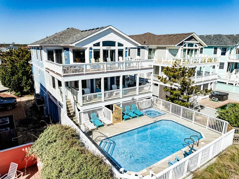 Maison adaptée aux familles avec jacuzzi, barbecue et piscine privée | Vue sur l'eau | Plage à proximité | Avec animaux autorisés - Image 1