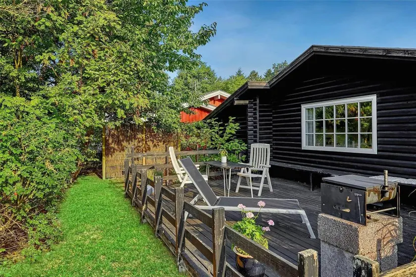 Maison avec barbecue et terrasse - Image 1