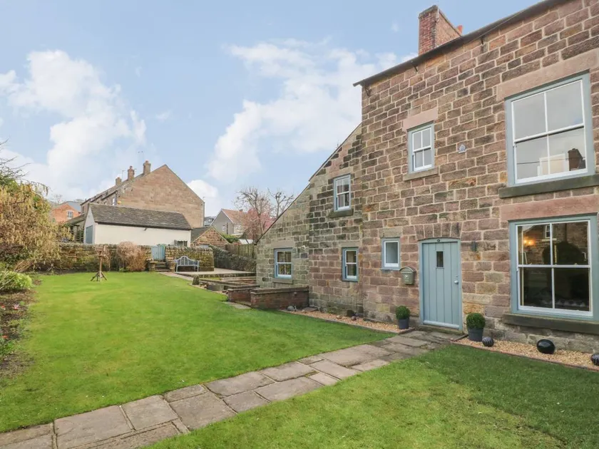 Family-friendly cottage with garden | Pets allowed - Image 1