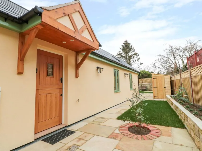 Casa rural con jardín - Image 1