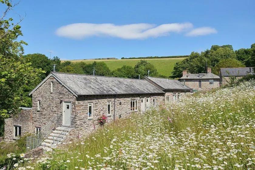 Cottage with barbecue - Image 1