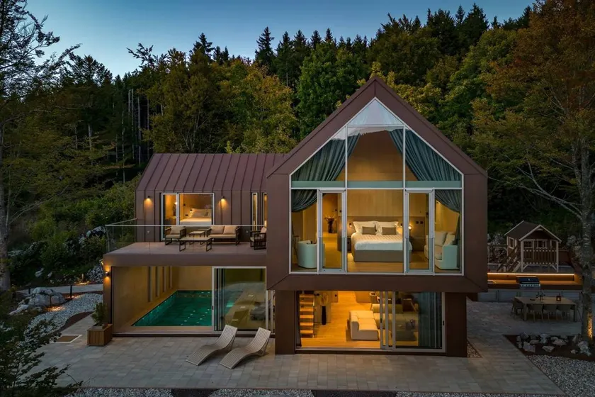 Villa with garden, barbecue & terrace | City view - Image 1