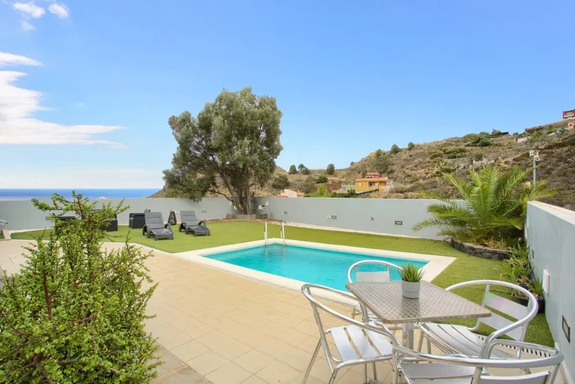 Casa con piscina, giardino e terrazza | Vista sulla montagna - Image 1