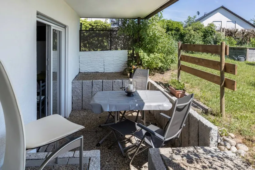 Flat with terrace & garden | Garden view - Image 1