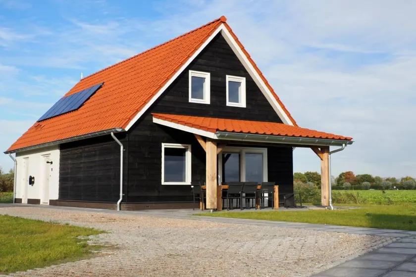 Maison avec sauna, jardin et terrasse - Image 1