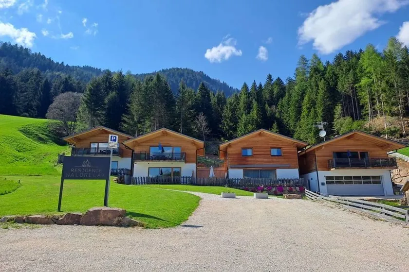 Fantástico chalet totalmente equipado con jardín | Admite perro - Image 1
