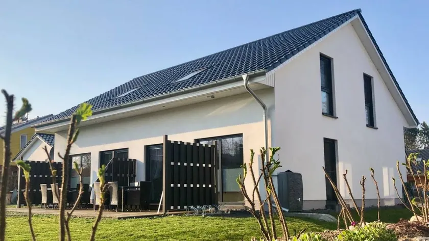 Children-friendly ample house with terrace, barbecue & sauna | Sea view - Image 1