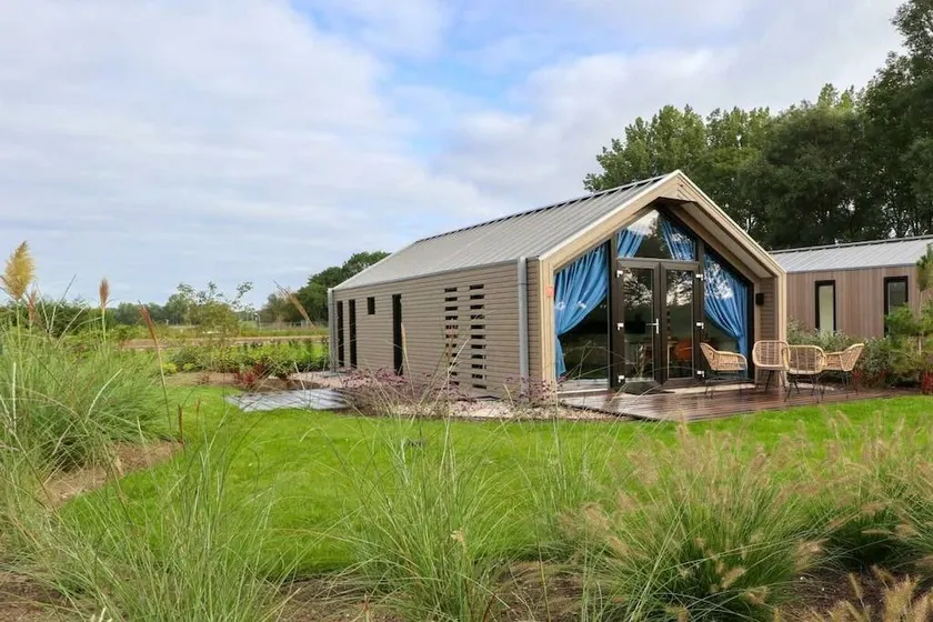 Holiday home with garden & terrace | Close to the beach | Pet-friendly - Image 1