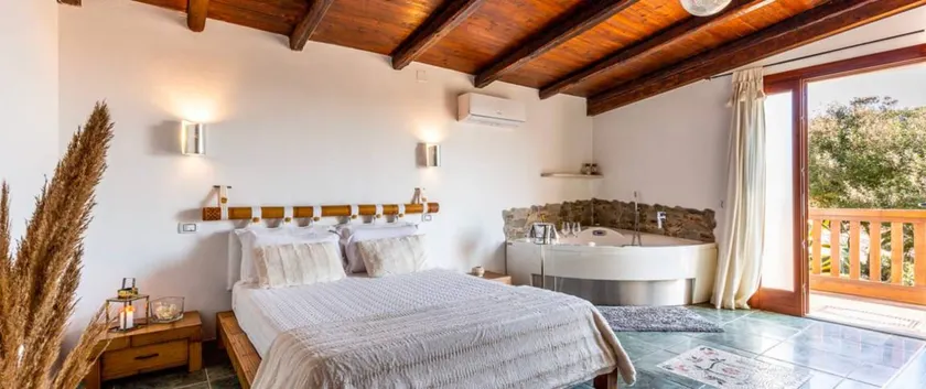 Zimmer „Suite Ulivo“ mit Bergblick, WLAN und Klimaanlage - Image 1
