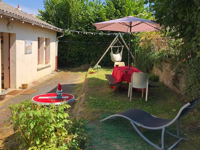 Fully equipped house with BBQ, garden & terrace | Garden view - Image 1