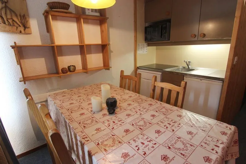 Ski-in/ski-out & foot of the slopes, Ground floor, balcony, tv, 28m², Val Thorens - Image 1