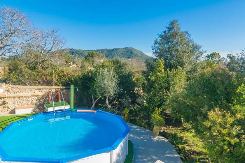 Children-friendly charming chalet with BBQ, garden & private pool - Image 1