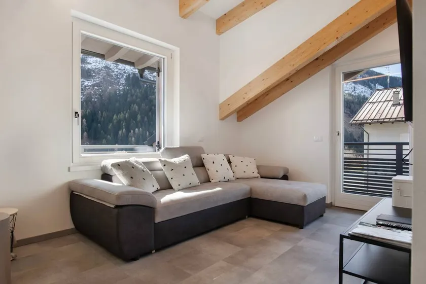 Apartment 'Cà Dei Nane' with Mountain View, Balcony and Wi-Fi - Image 1