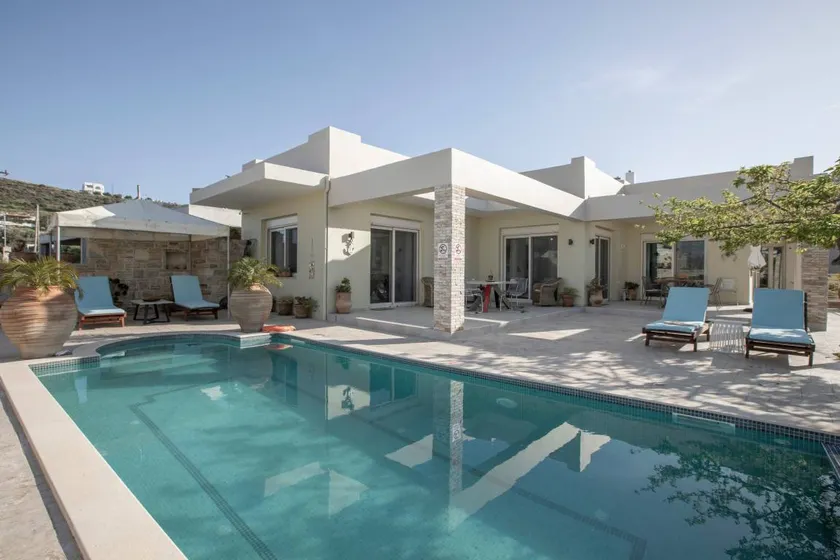 Spettacolare villa totalmente attrezzata con griglia, giardino e piscina privata | Vista sulla montagna - Image 1
