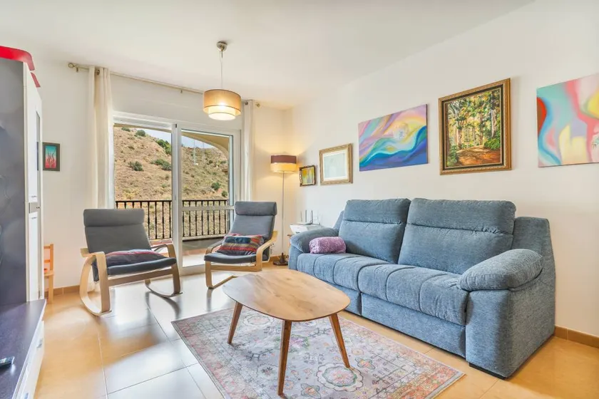 Fully equipped holiday apartment with terrace | Mountain view - Image 1