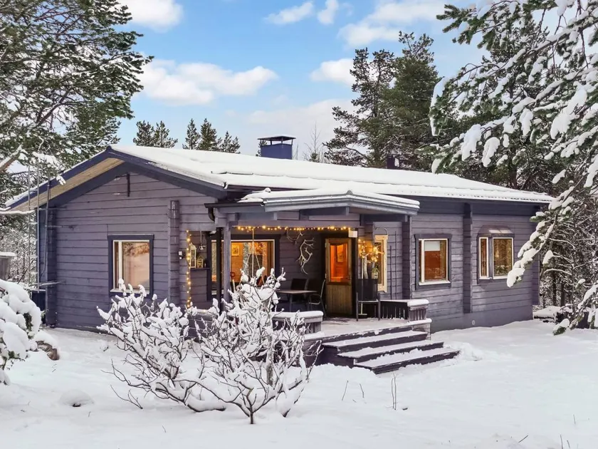 House with terrace & sauna - Image 1