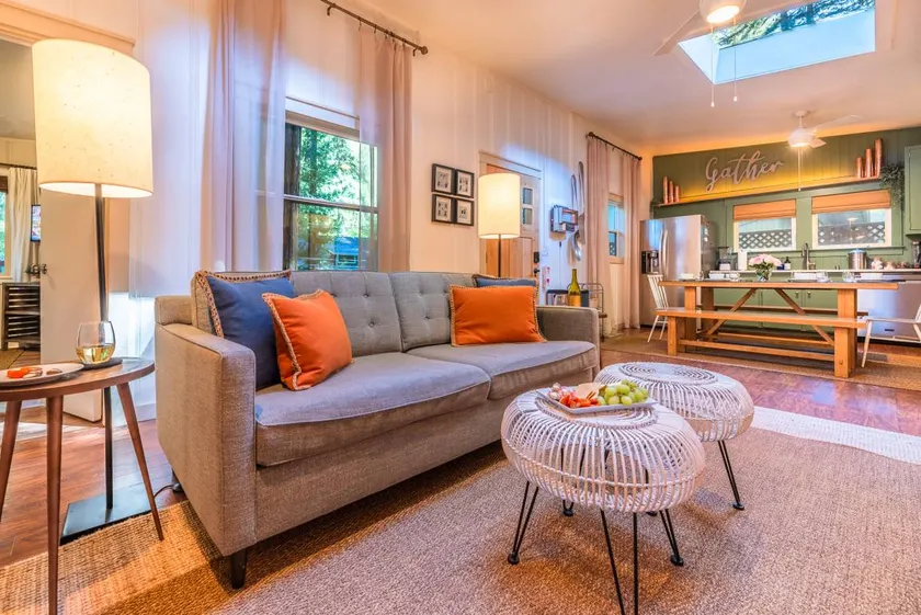 Holiday home with terrace, garden & BBQ | Suitable for remote work - Image 1