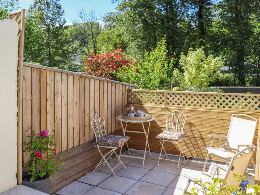 Cottage with garden | River view - Image 1