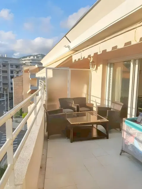 Apartment with terrace | Mountain view - Image 1