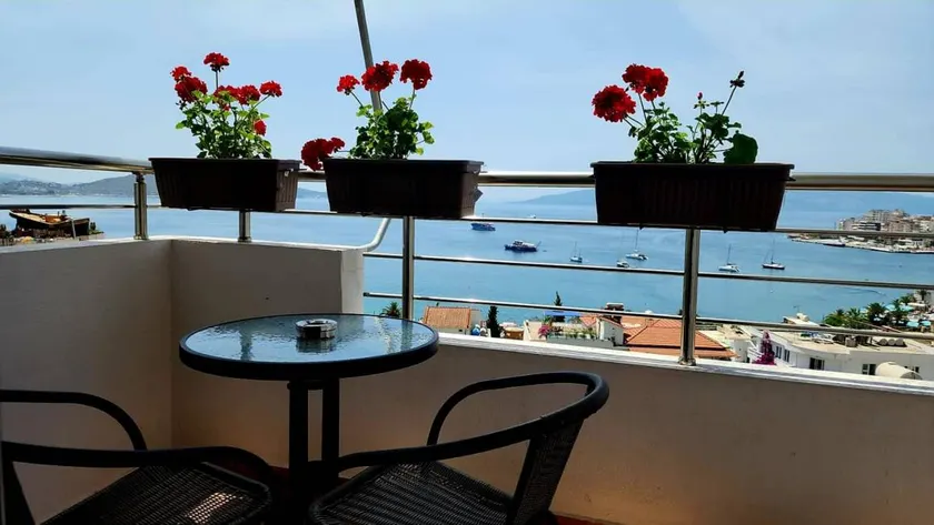 Apartment | Beach view - Image 1