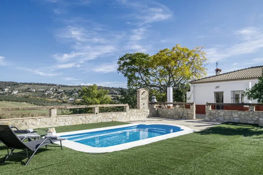 House with garden, terrace & private pool | Mountain view | Good for workation - Image 1