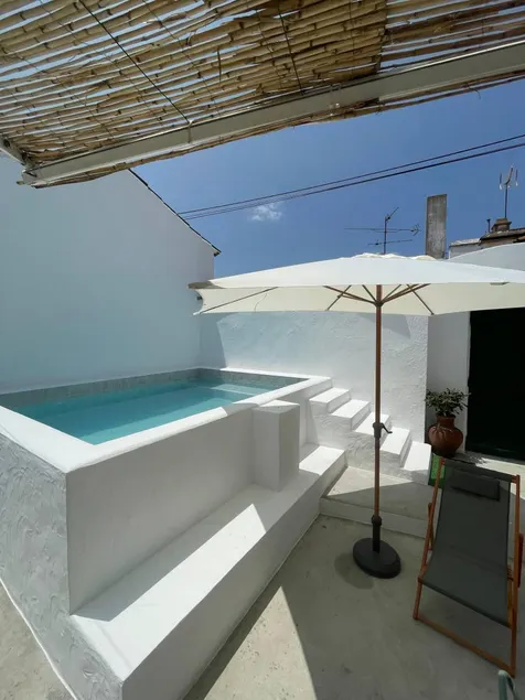 Casa con giardino, piscina privata e terrazza | Perfetta per il lavoro da remoto - Image 1