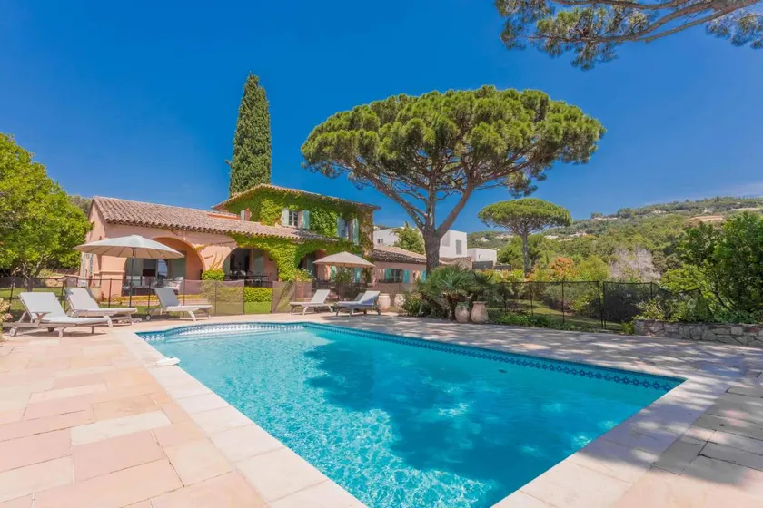 Villa with barbecue, terrace & private pool | Sea view - Image 1