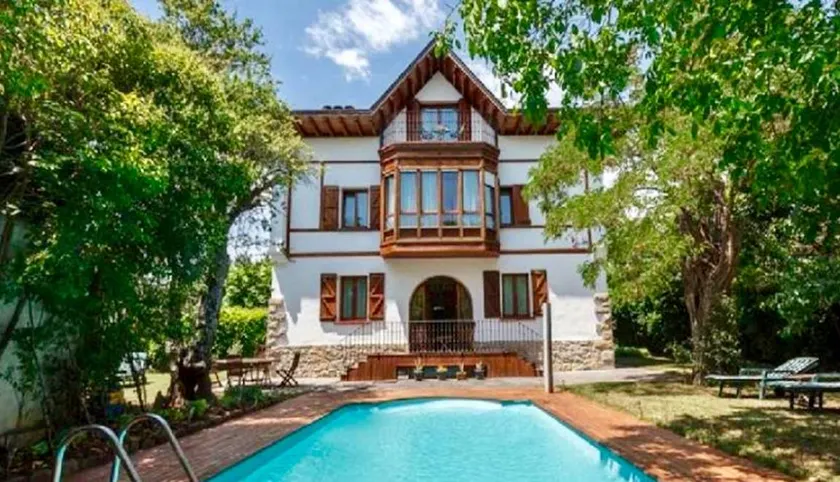 Kinderfreundliche Villa mit privatem Pool, Grill und Garten | Poolblick | Perfekt für die Arbeit von Zuhause | Hunde erlaubt - Image 1